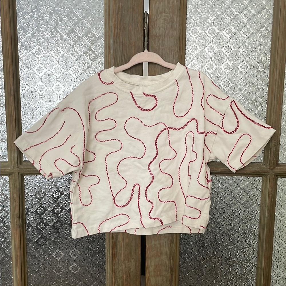 Zara Kids' White Cropped T-shirt with Red Embroidered Pattern - Size 8-9